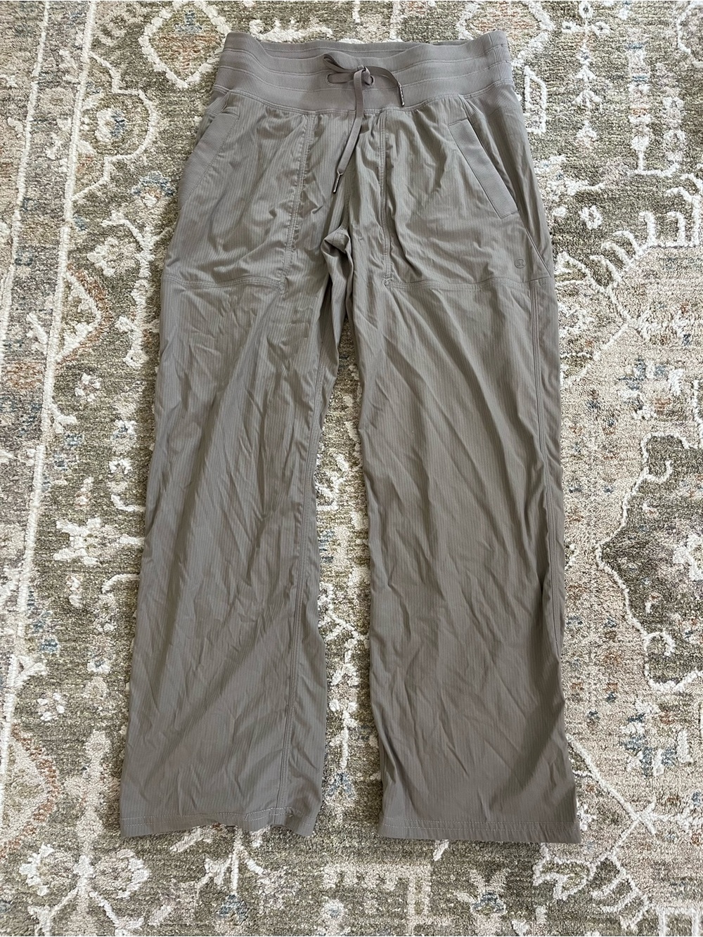 Women’s Lululemon Bottoms - Size 6